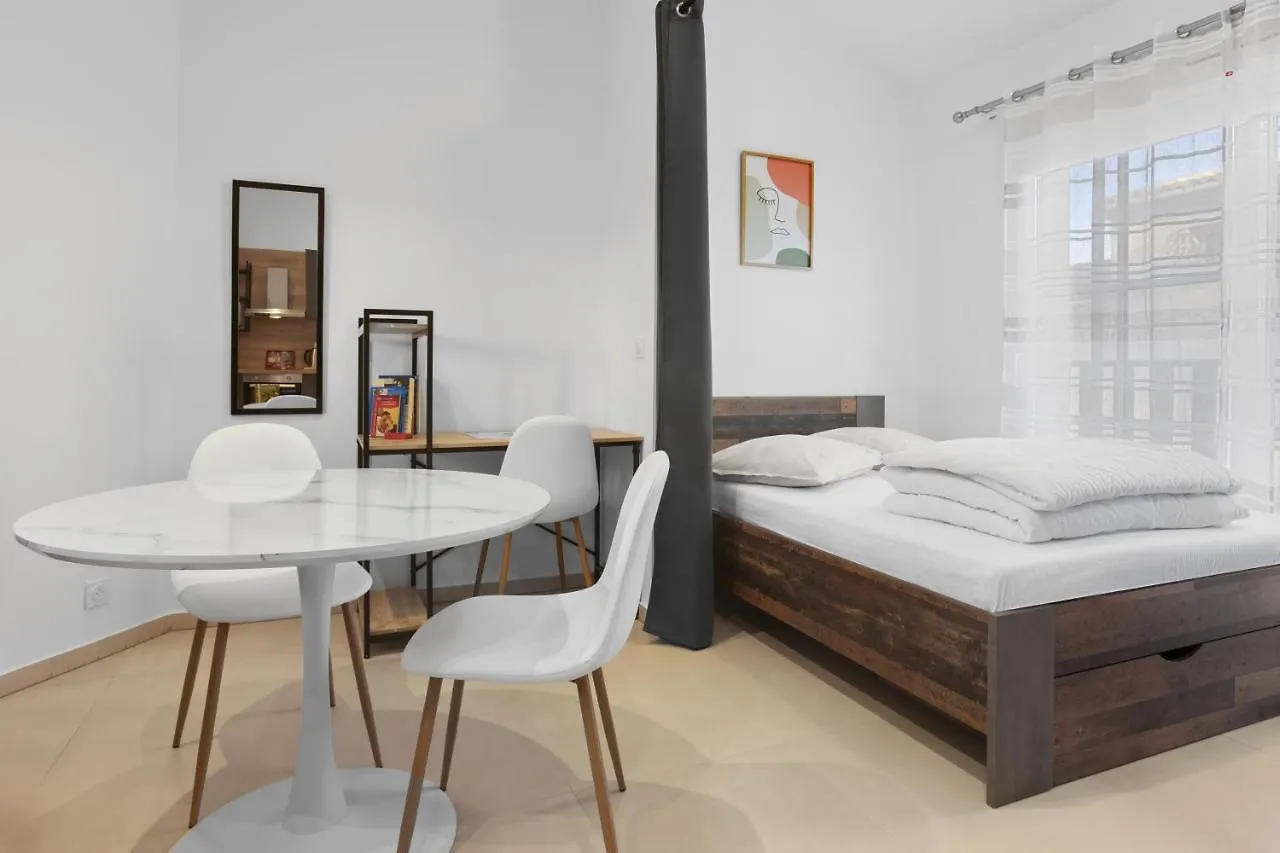 Studio Moderne 4 - Plage Frejus Apartment
