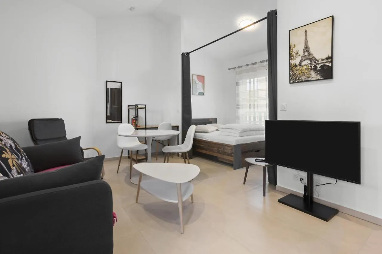 Studio Moderne 4 - Plage Frejus Apartment